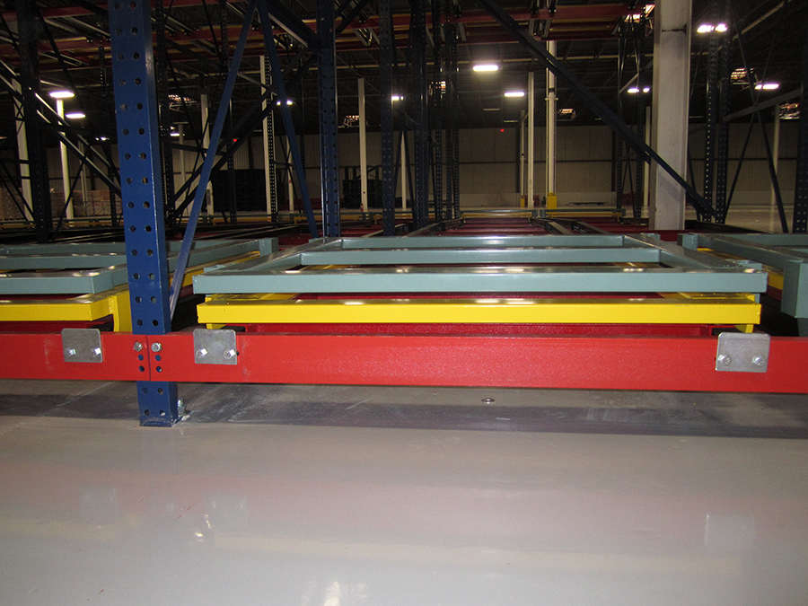 Push-back pallet rack system